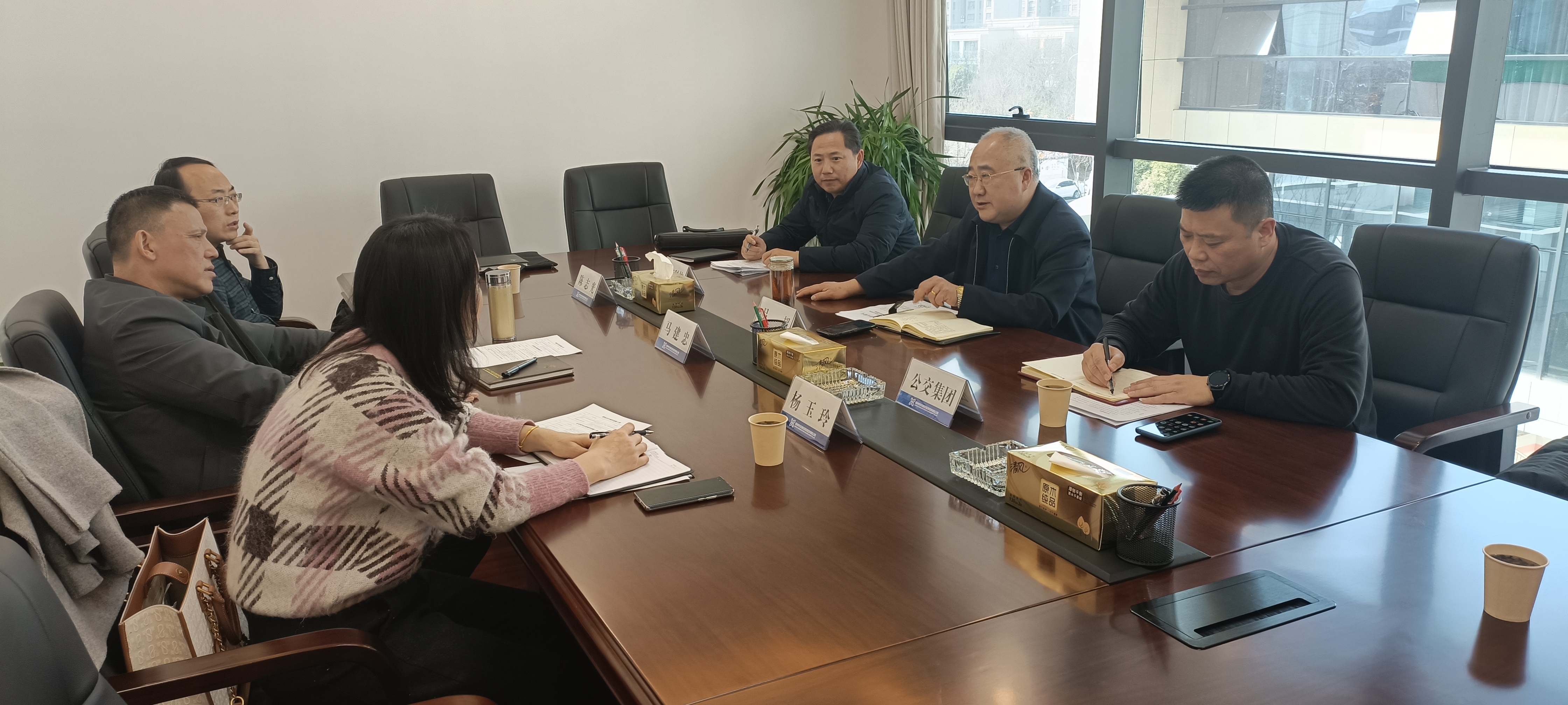 市交通運輸局調研交控集團“綠色出行城市”及“公交優(yōu)先示范城市”創(chuàng  )建工作完成情況