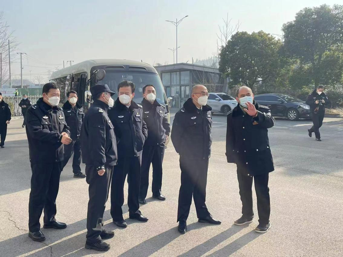 徐州市副市長(cháng)、市公安局局長(cháng)楊健蒞臨汽車(chē)客運東站督導檢查