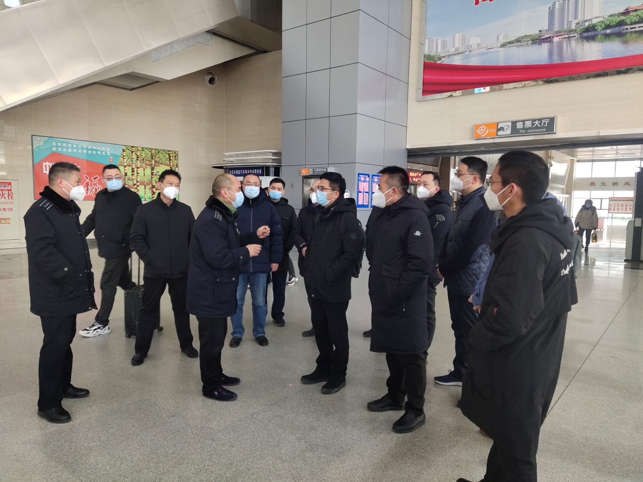 省交通運輸廳安全生產(chǎn)工作檢查組蒞臨徐州汽車(chē)東站檢查春運安全生產(chǎn)工作