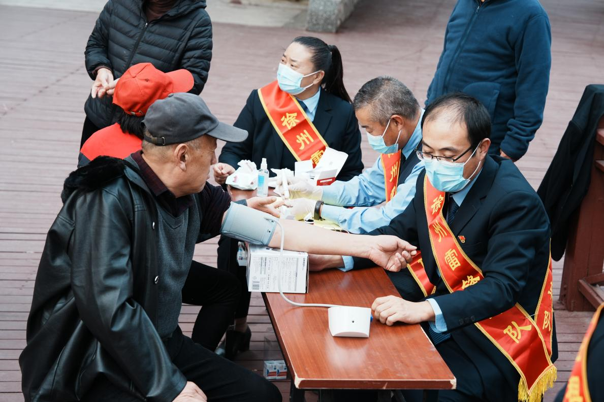 出租集團進(jìn)社區 服務(wù)“零距離”暖人心