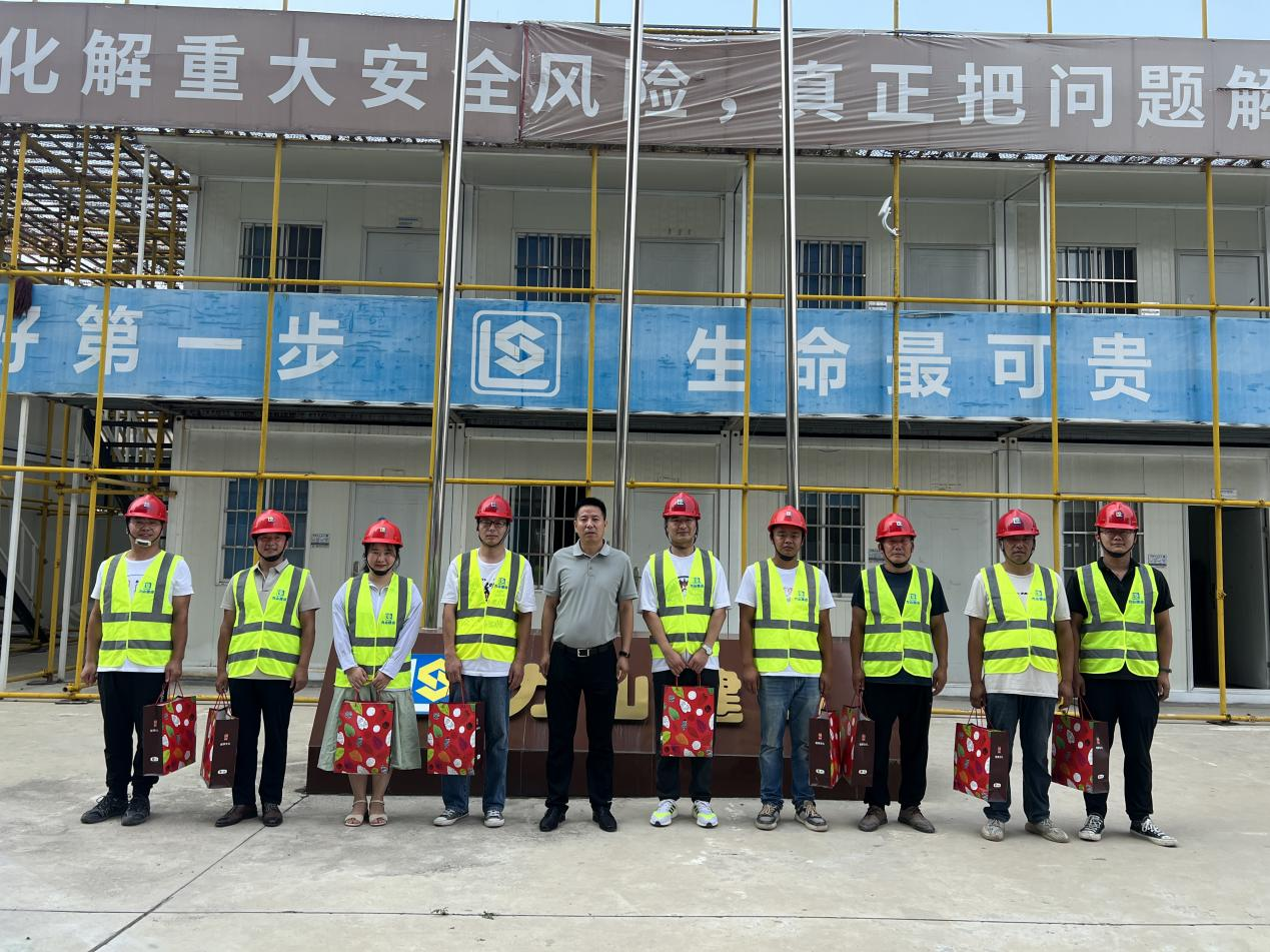 炎日送爽沁人心  致敬一線(xiàn)建設者