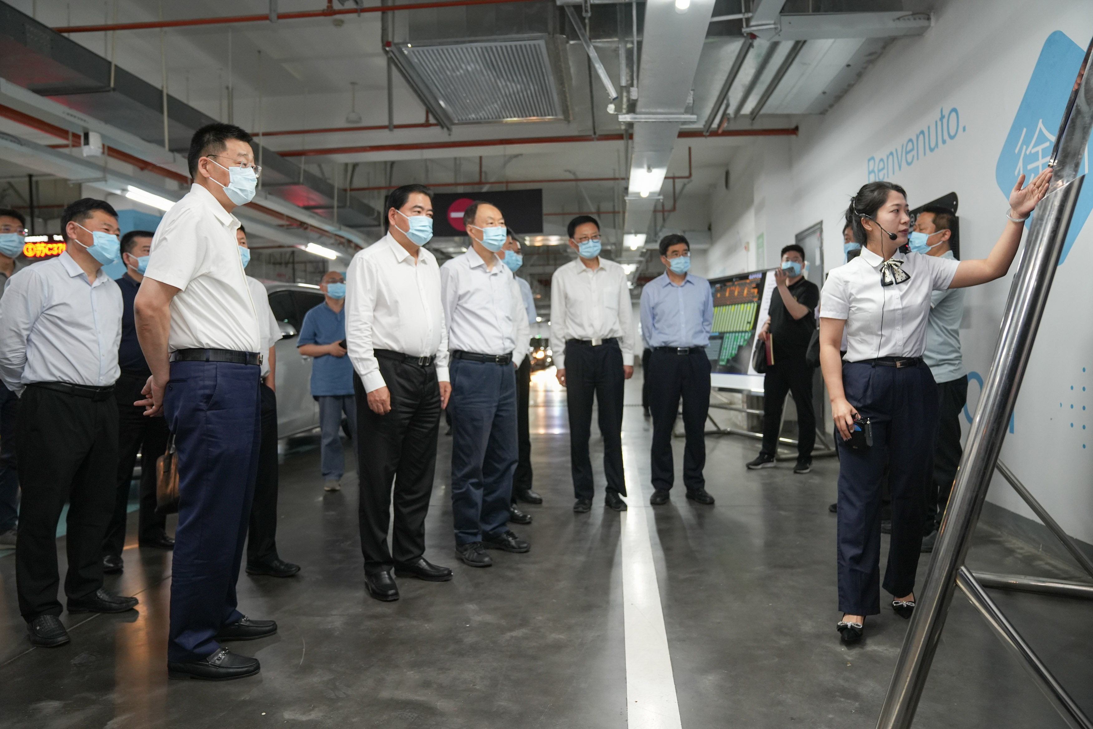 省人大常委會(huì )副主任馬秋林一行蒞臨市交控集團調研