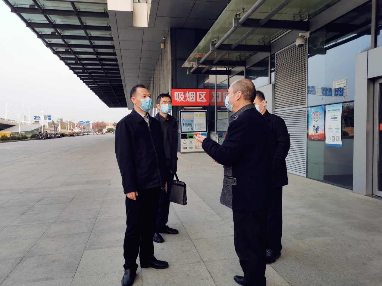 徐州市交通運輸局機關(guān)黨委書(shū)記張保衛蒞臨客運東站檢查指導文明城市創(chuàng  )建工作